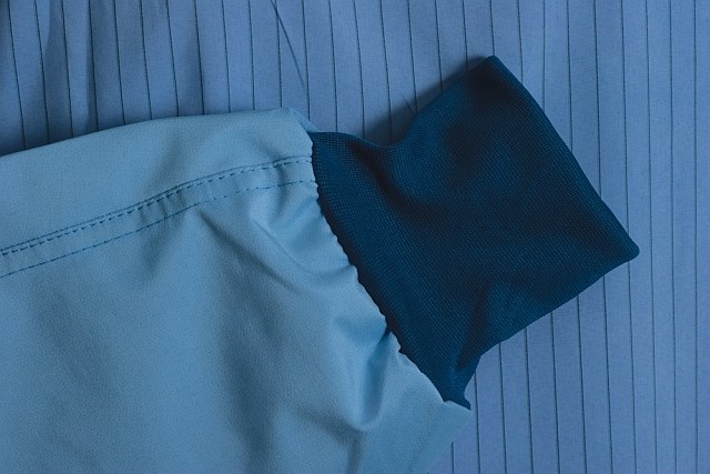 Poignet tricoté résistant à la chaleur de la blouse Precision