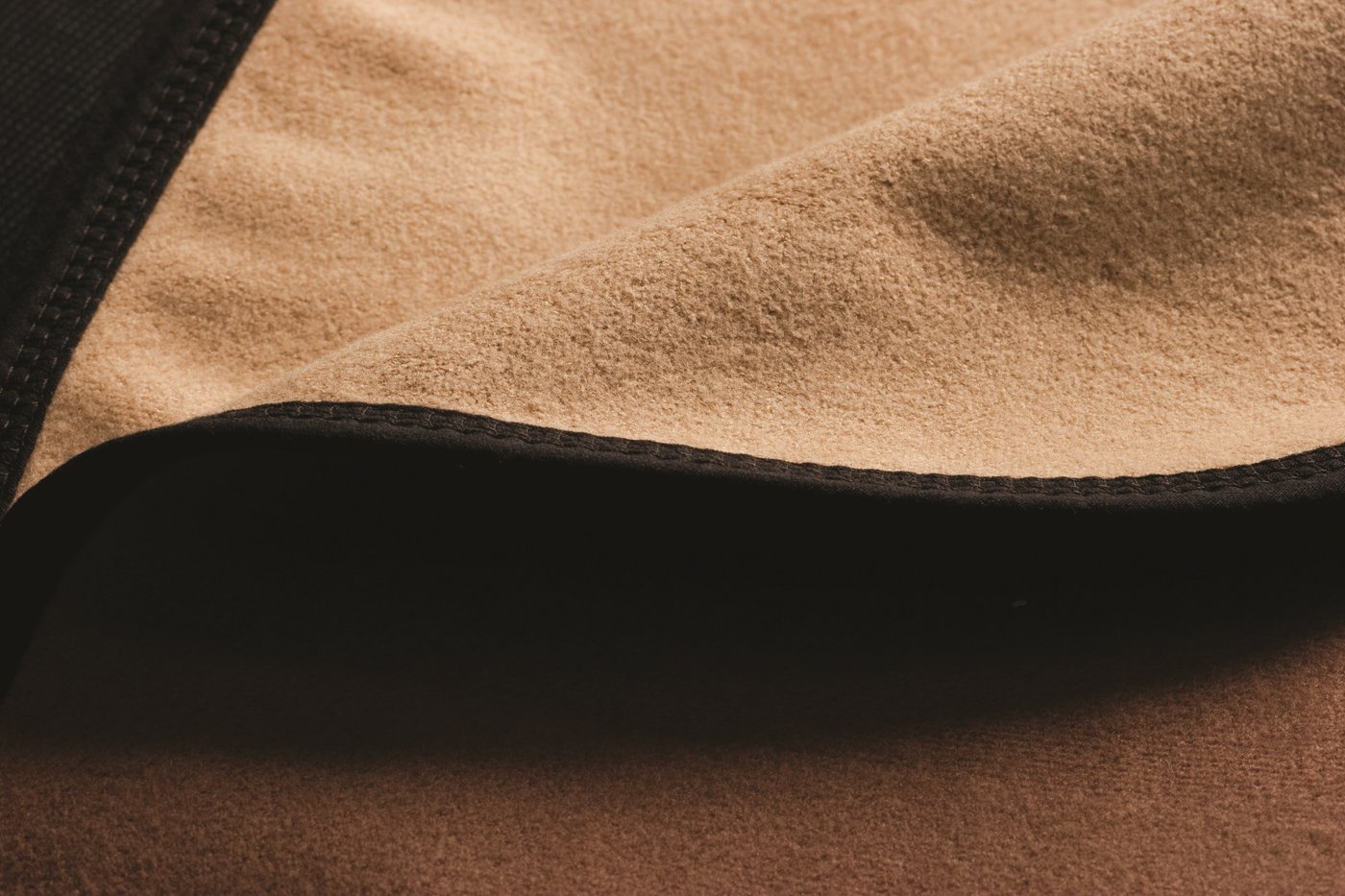 Microfibre douce et biais cousu de la couverture thermique
